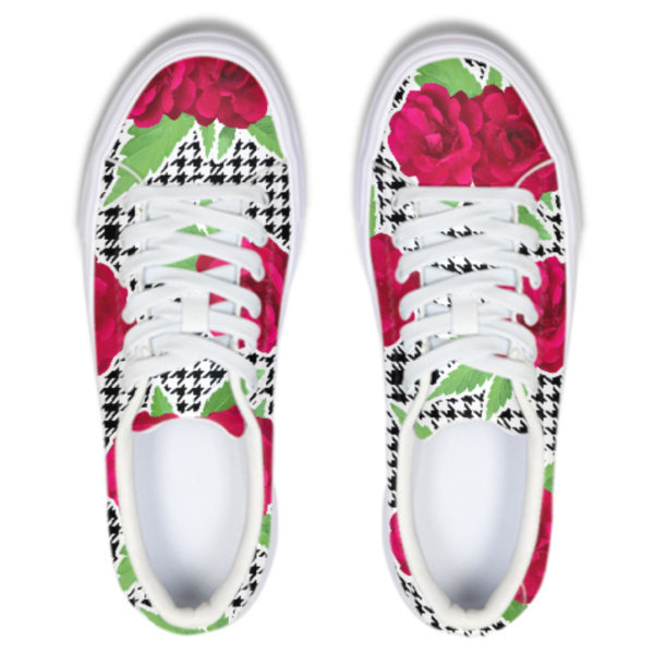 SNEAKERS: ROSES AND TERPS