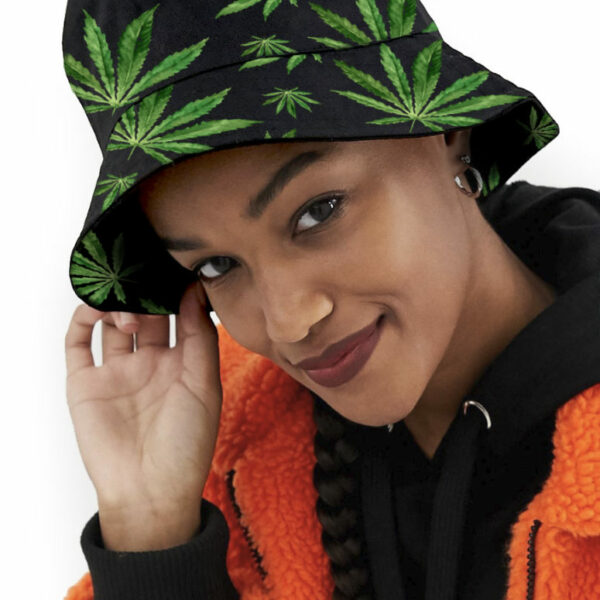 BUCKET HAT: PAINTED LADIES