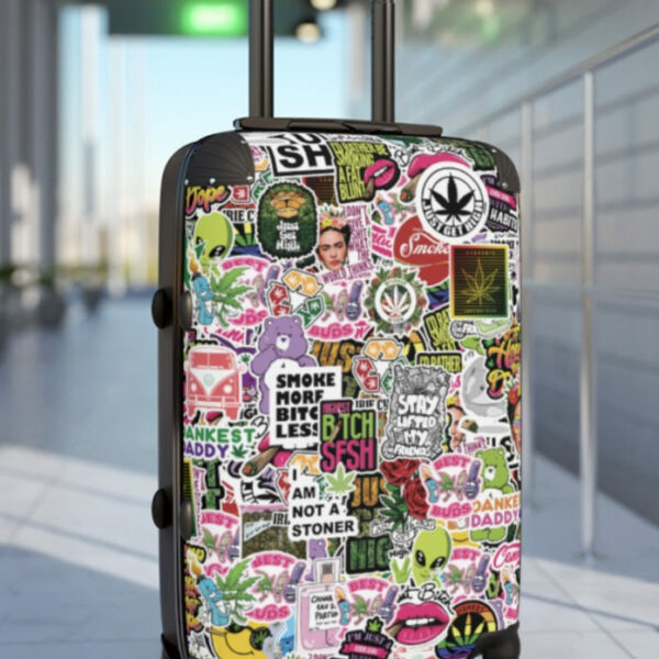 CABIN SUITCASE: STICKER TOSS