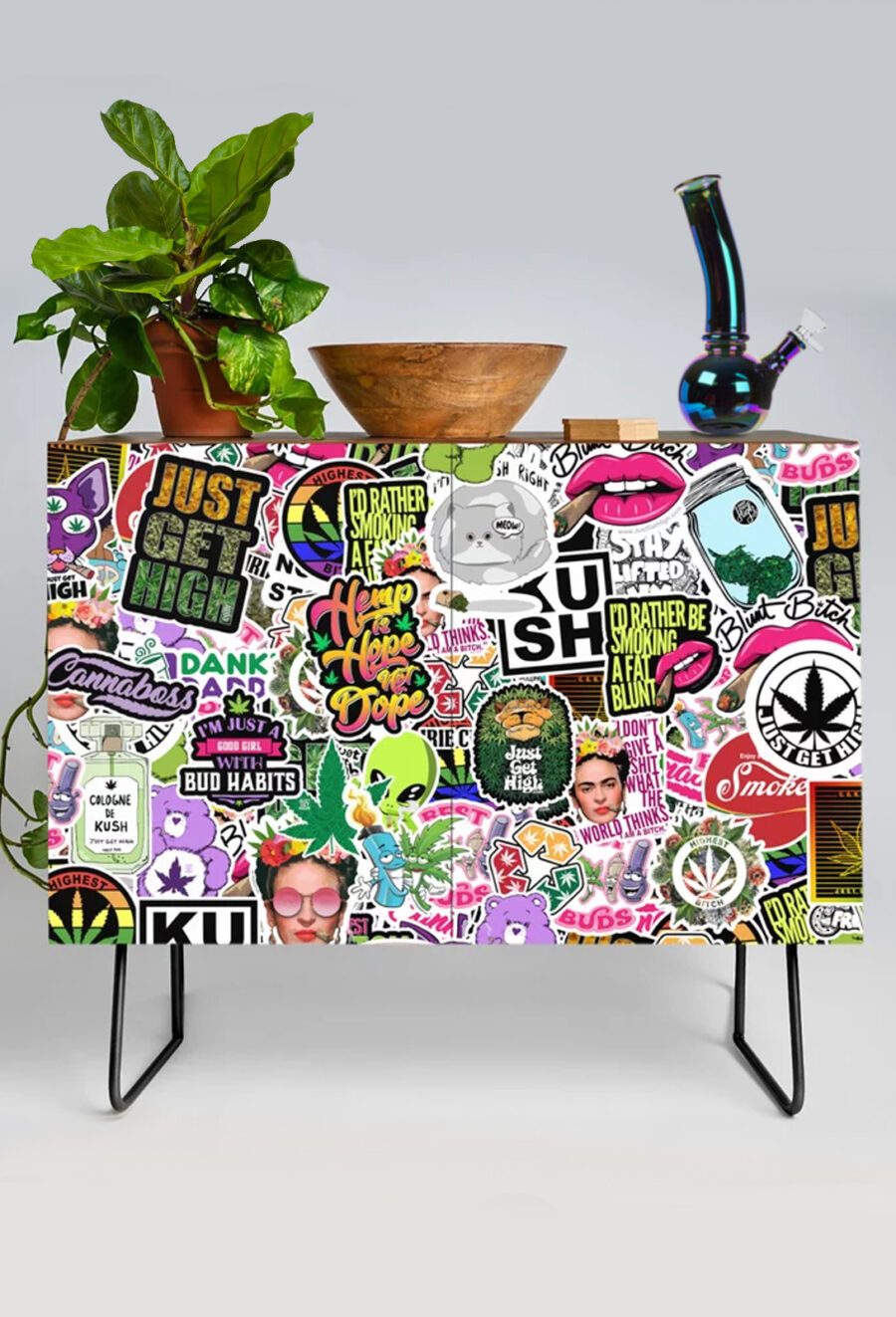 Credenza: Sticker Toss