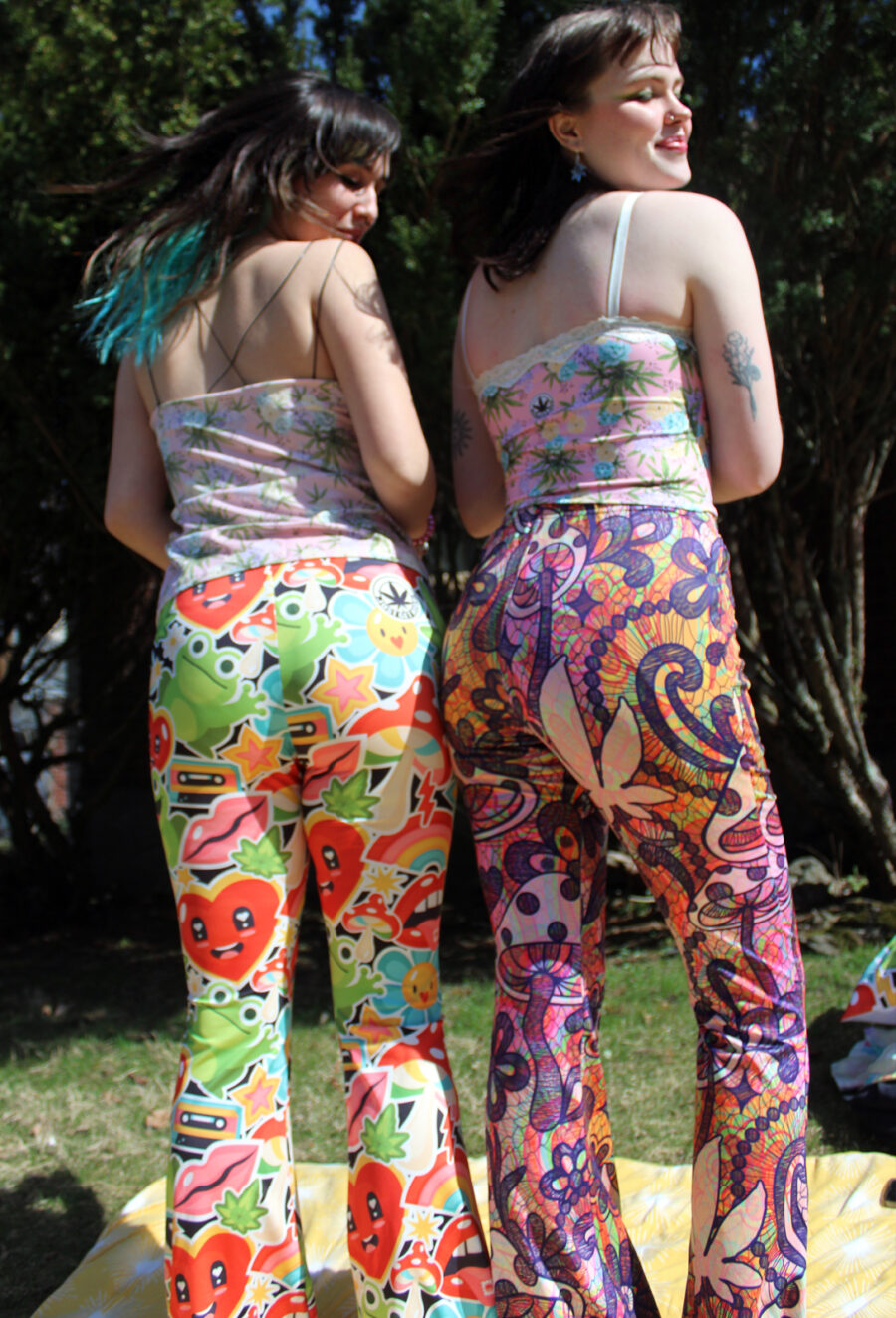 Flared Leggings: Stay Trippy - Image 2