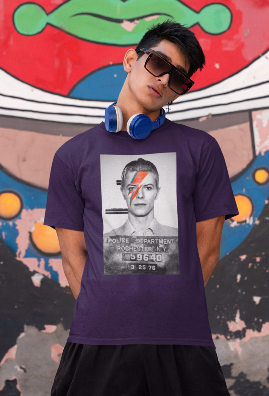 Classic T-Shirt: Arrested Alien Rock Star