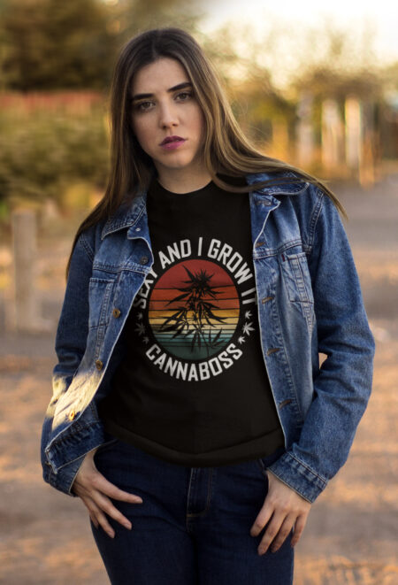 Fitted T-Shirt: Sexy And I Grow It