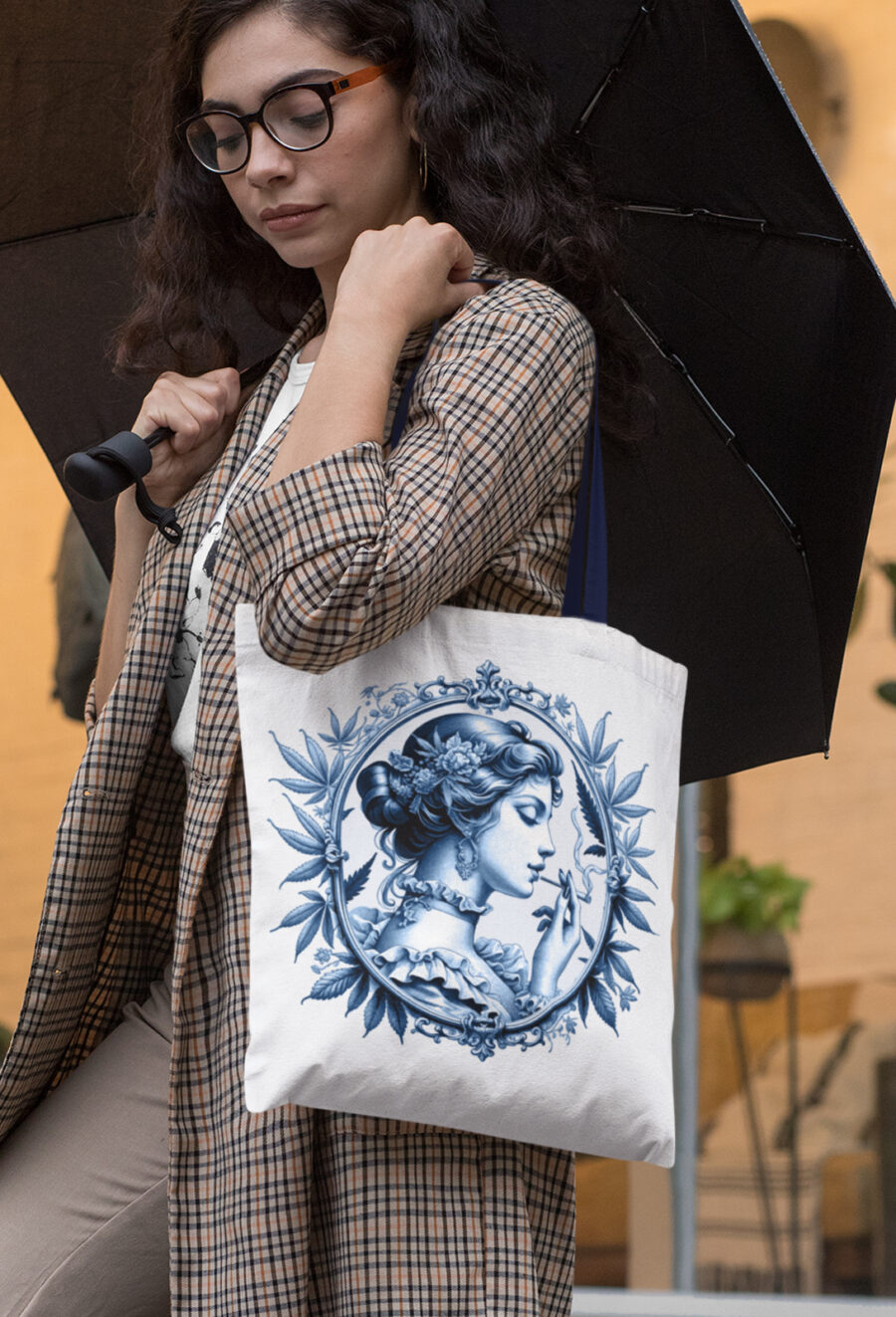 Canvas Tote: Toking Toile Queen